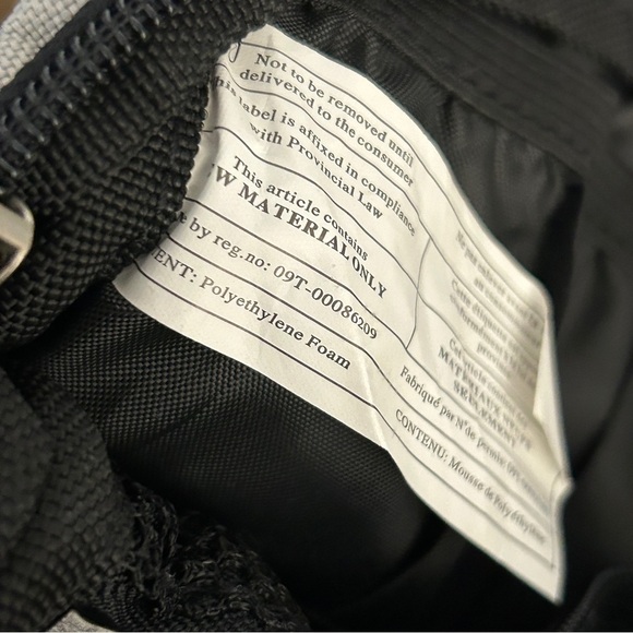 White River Gray and Navy Crossbody Bag - Picture 4 of 5